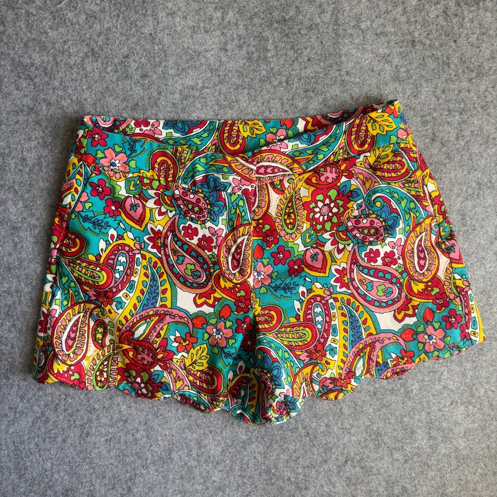 Attyre New York Scalloped Hem Paisley Floral Shorts Size 8 Womens Multicolor LN